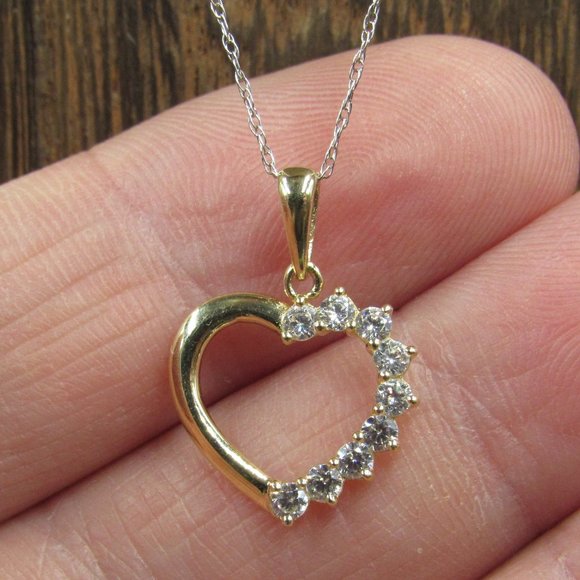 Jewelry - 18" 10K Gold Cubic Zirconia Diamond Heart Necklace